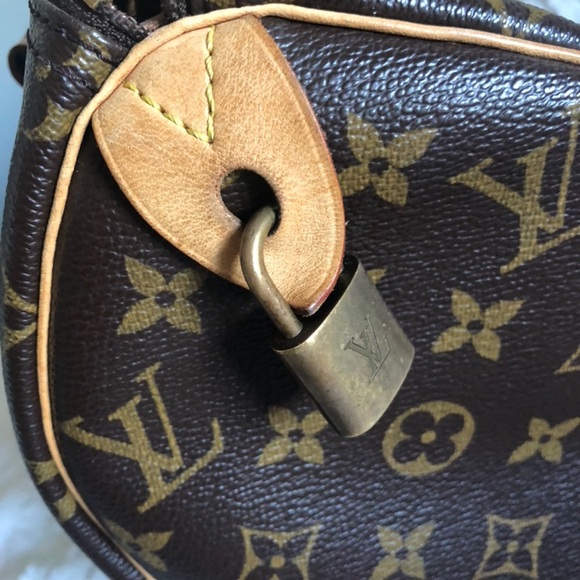 *SOLD* Authentic LV Speedy 25 - Picture 6 of 8